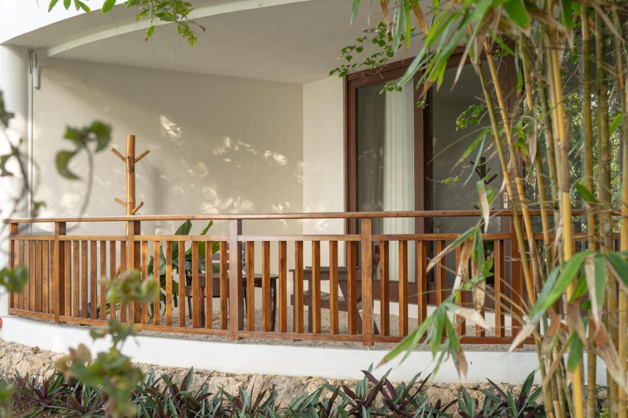 Amun Ini Beach Resort&Spa Anda  Exterior foto